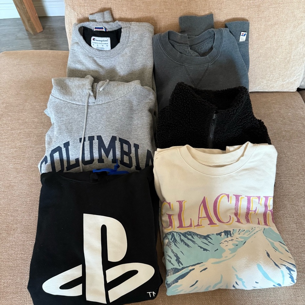 Hoodies and Crewnecks